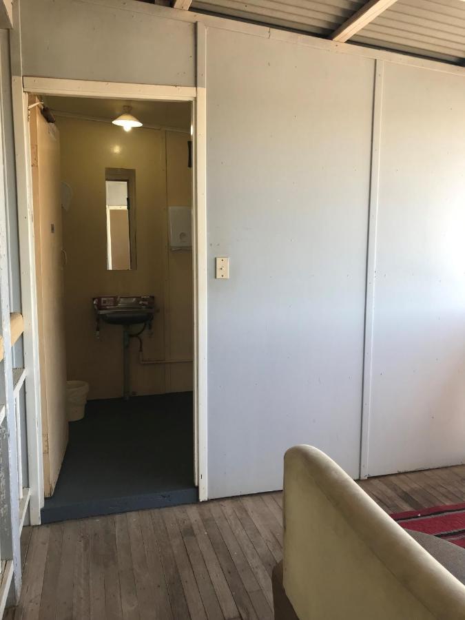 Australian Hotel Winton Budget Hotel Accommodation Bagian luar foto